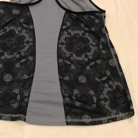 Champion Racer Back Fitness Tank - Size Large - Picture 7 of 7